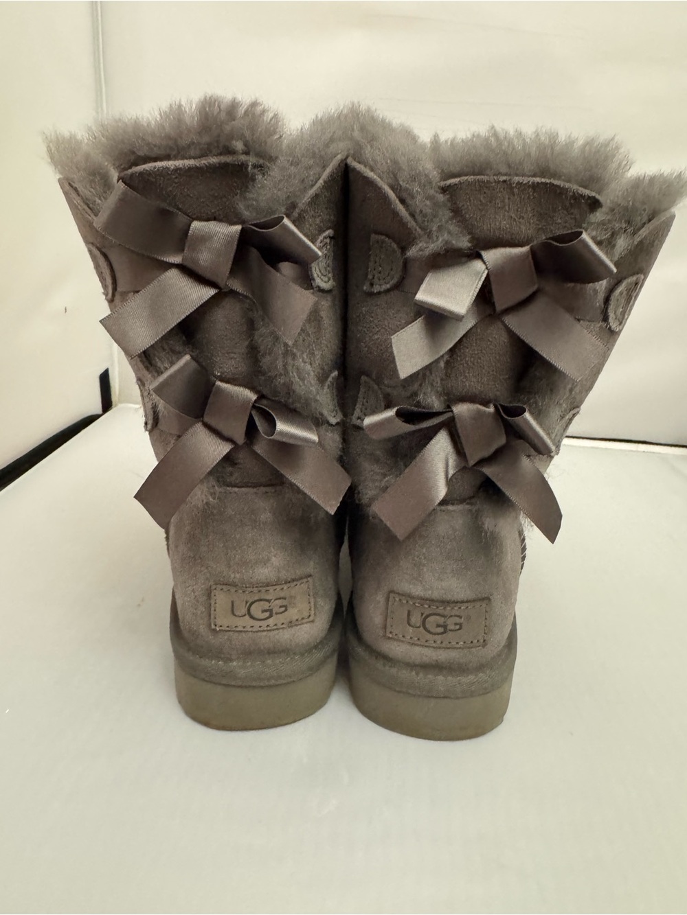 UGG Bailey Bow II Boots Grey Suede Sheepskin Womens Size 7 EU38 UK5.5 Double Bow